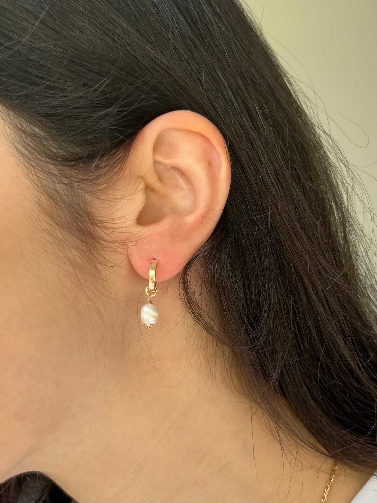PEARL HOOPS