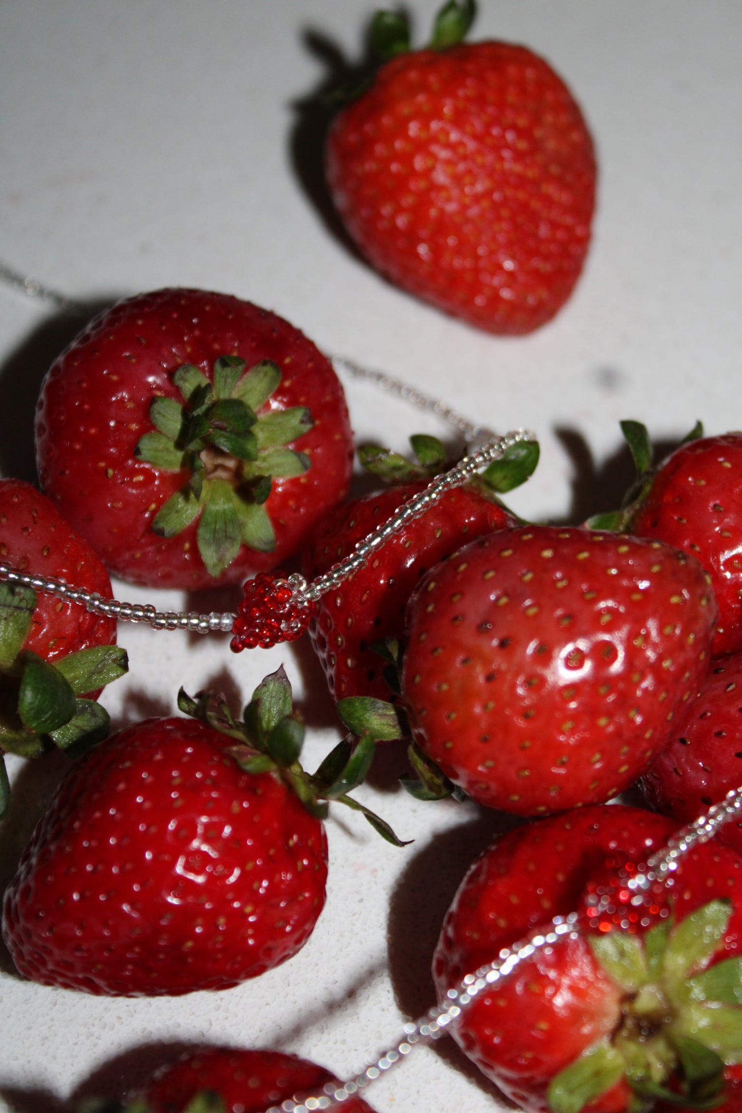 SILVER DISCO STRAWBERRY NECKLACE