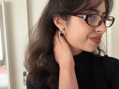 ONYX GIRL EARRINGS