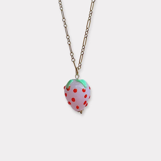 THE STRAWBERRY NECKLACE - PINK